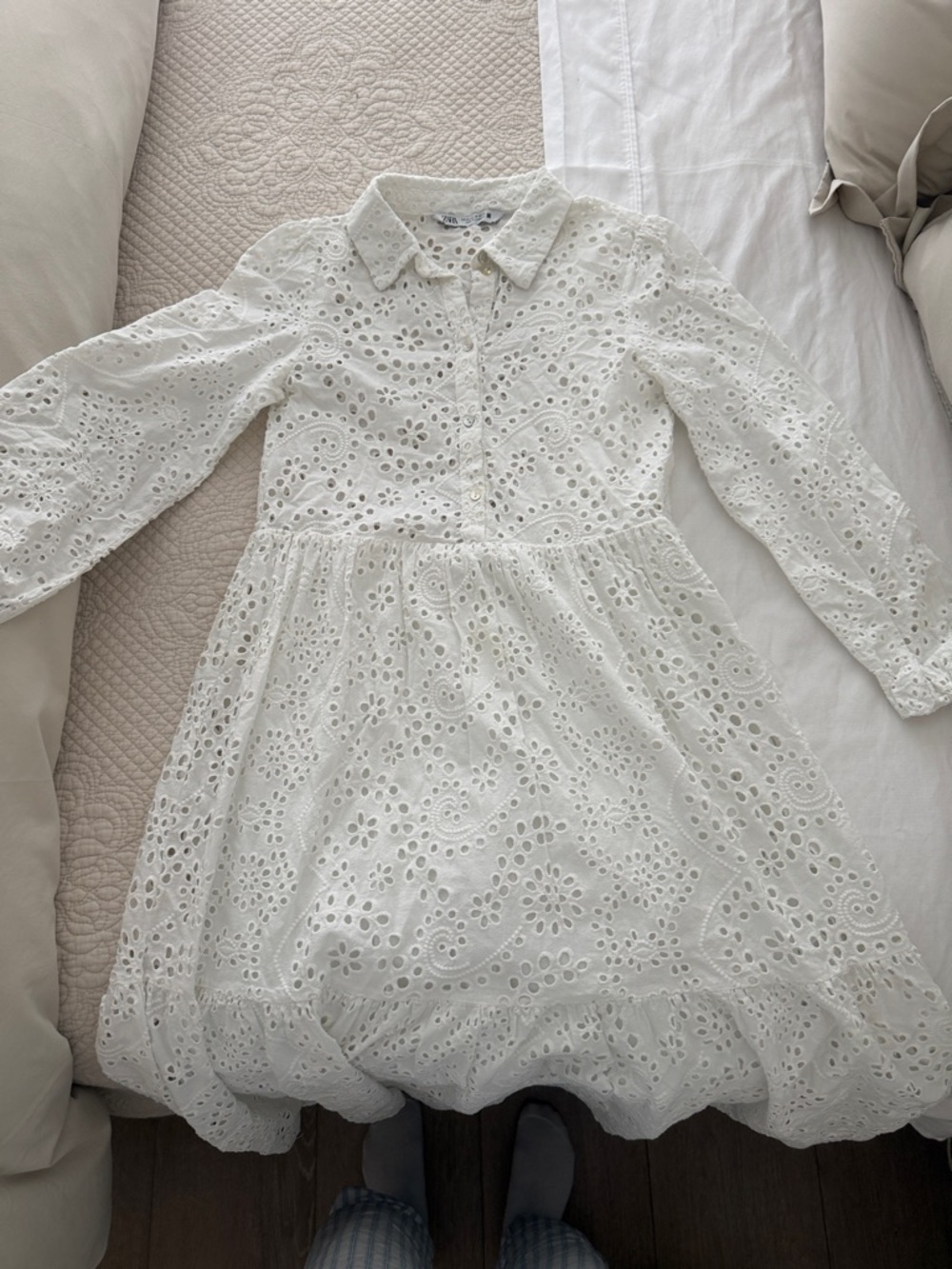 Zara White Floral Eyelet Button-Down Shirt - Picture 3 of 8